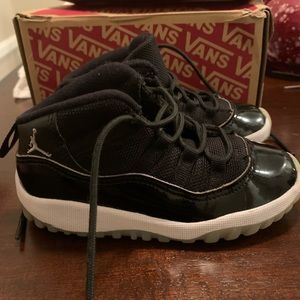 9c toddler retro 11’s